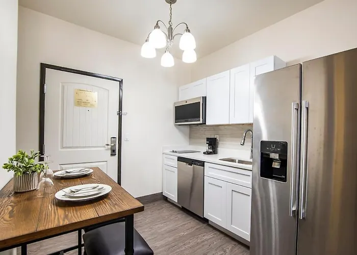 Vistas 116 - Modern Luxury Amenities Sleeps 6