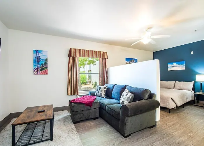Vistas 116 - Modern Luxury Amenities Sleeps 6